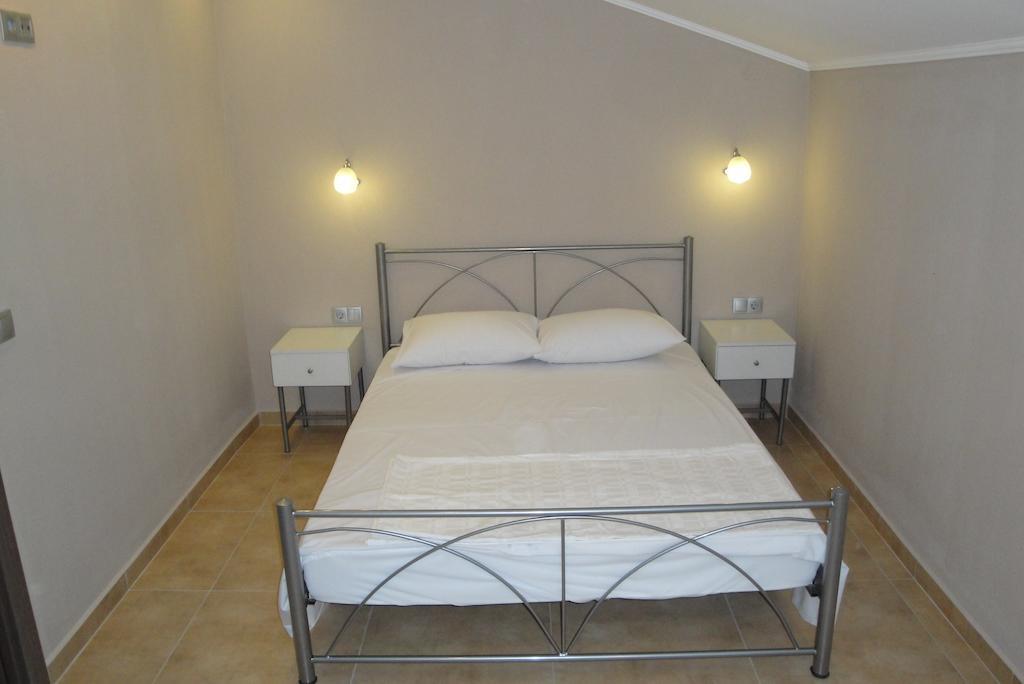 Amaryllis Studios Asprovalta Habitación foto