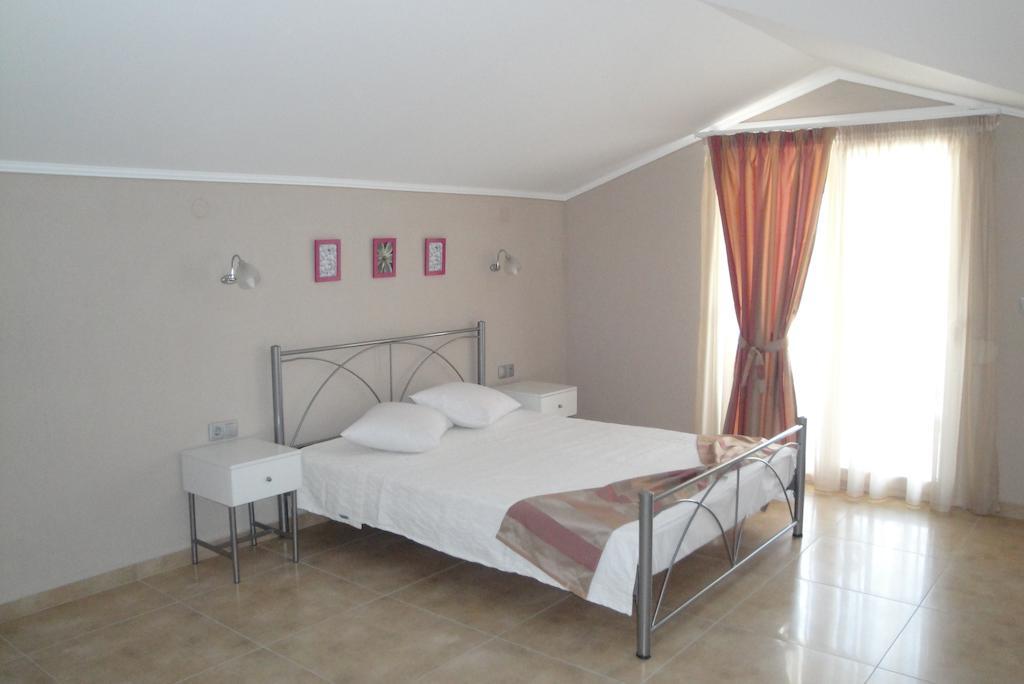 Amaryllis Studios Asprovalta Habitación foto